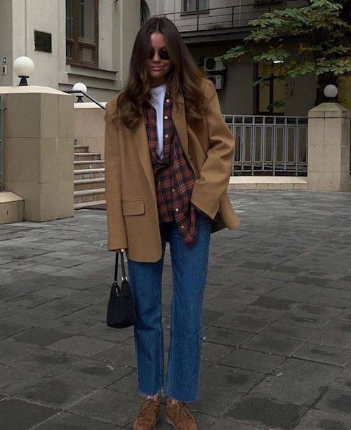 ست کردن کت‌های خاکی در پاییز ۱۴۰۴