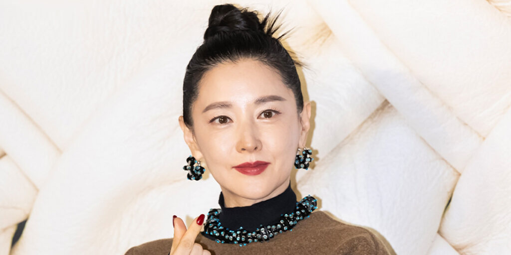 تصویر جدیدی از یانگوم در ۵۴ سالگی؛ همچنان زیبا، همچنان جوان