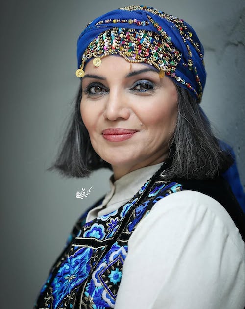 استایل سفید و آبی الهام پاوه‌نژاد