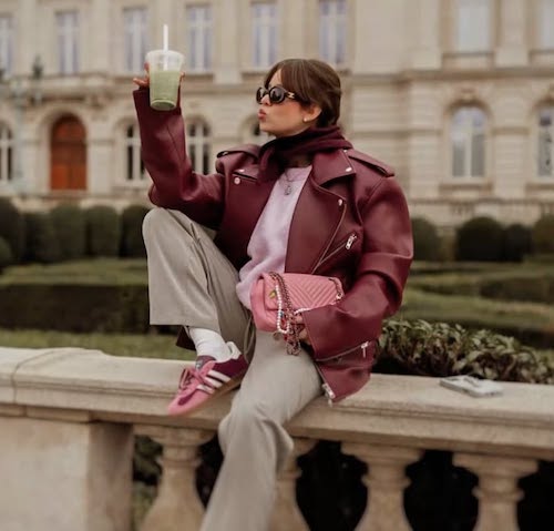 ترکیب صورتی و زرشکی در استایل پاییزی