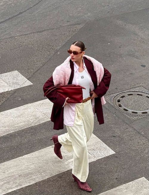 ترکیب صورتی و زرشکی در استایل پاییزی