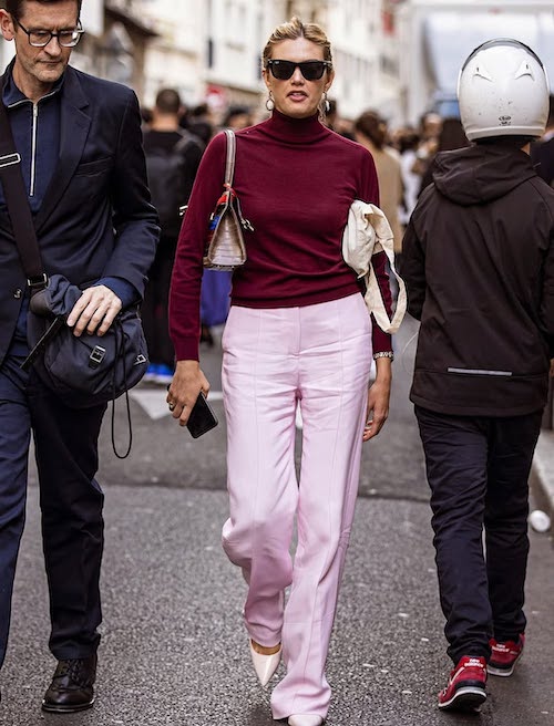 ترکیب صورتی و زرشکی در استایل پاییزی