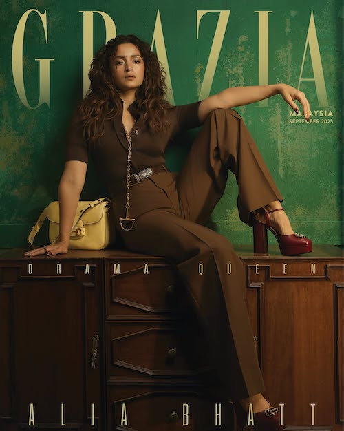 آلیا بات روی جلد مجله