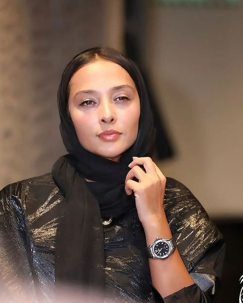 ساعت لوکس آناهیتا درگاهی