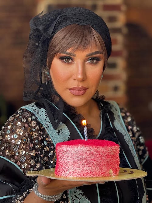 آرایش غلیظ نسیم ادبی