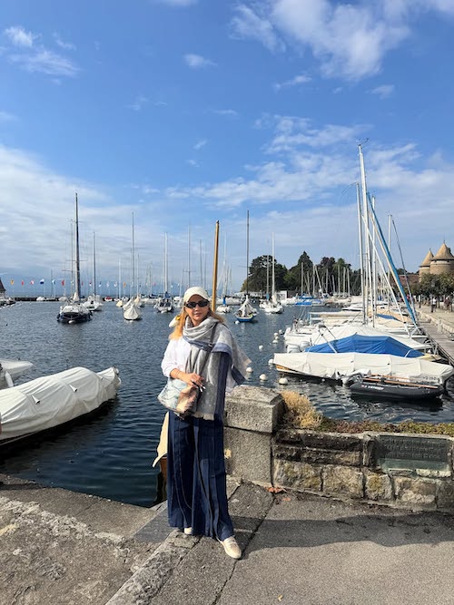 شبنم قلی‌خانی در سفر