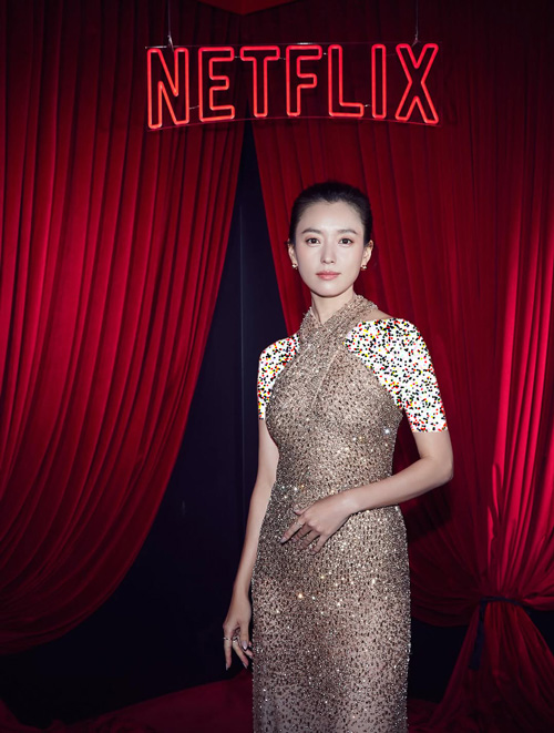 پیراهن طلایی هان هیو جو