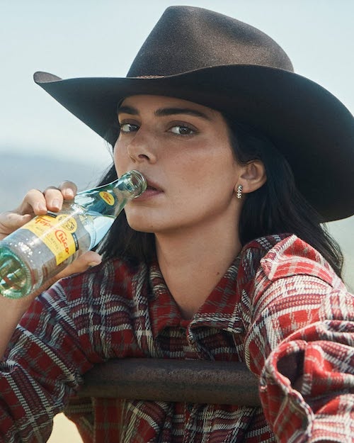 جیجی و کندال روی جلد مجله ووگ