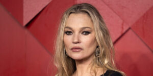 اسطوره دهه 90 میلادی که استایل‌های پاییزی‌اش هنوز هم الهام‌بخش ما هستند