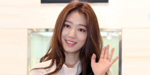 بازیگر سریال «وارثان» چگونه در ۳۵ سالگی تا این حد زیبا و اغواگر است؟