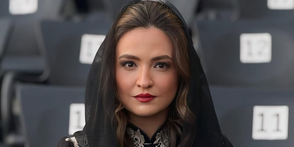 گلاره عباسی با کت مخمل زرشکی، جذاب‌تر از همیشه ظاهر شد