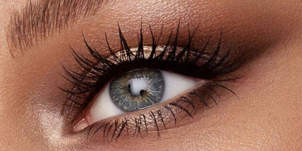 چطور با سایه چشم، خط چشمی بکشیم که حتی حرفه‌ای‌ها را غافلگیر کند؟