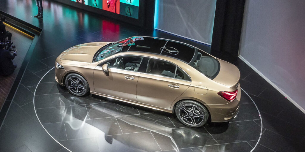 مرسدس بنز A کلاس در برابر ب‌ام‌و سری ۱ جدید؛ کدام بهتر است؟