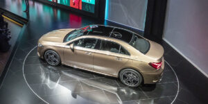 مرسدس بنز A کلاس در برابر ب‌ام‌و سری ۱ جدید؛ کدام بهتر است؟