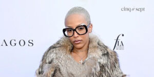 دوجا کت روی فرش قرمز رژ لبش را گاز زد؛ حرکت عجیبی که مردم را در بهت فرو برد