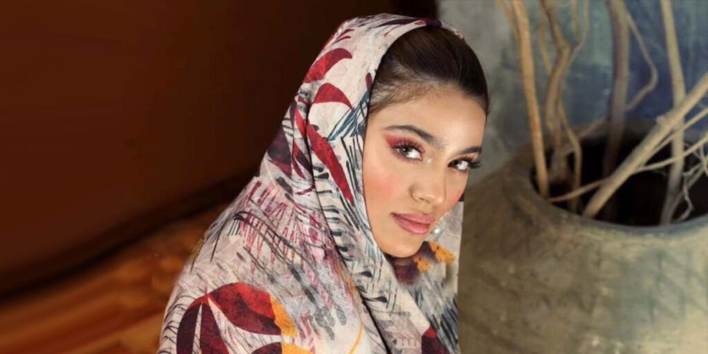 چطور با روسری ابریشم استایل پاییزی خود را متفاوت کنیم؟