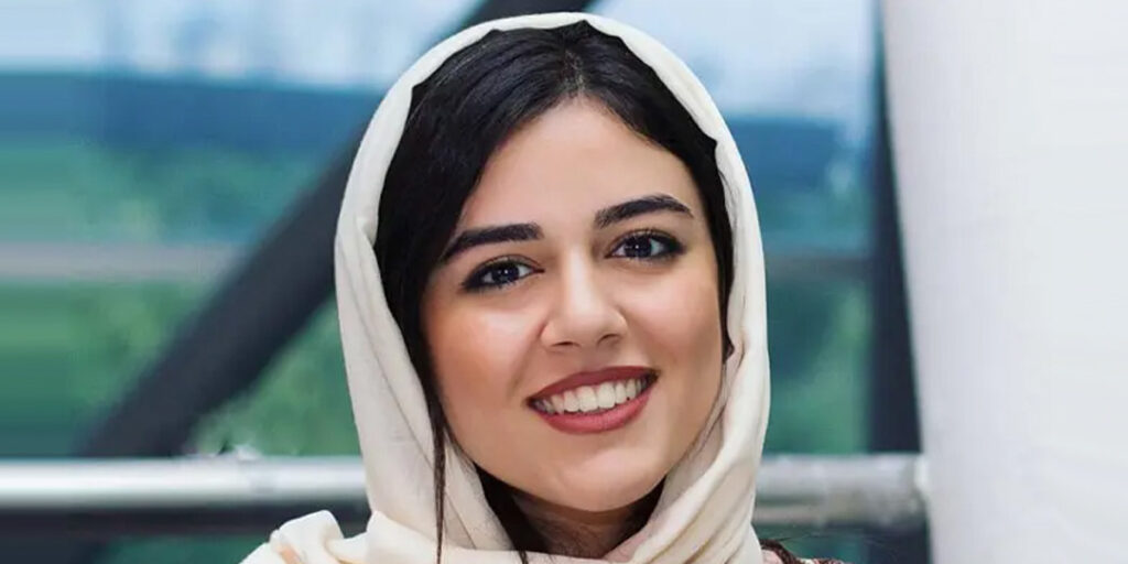 شومیز سفید ماهور الوند