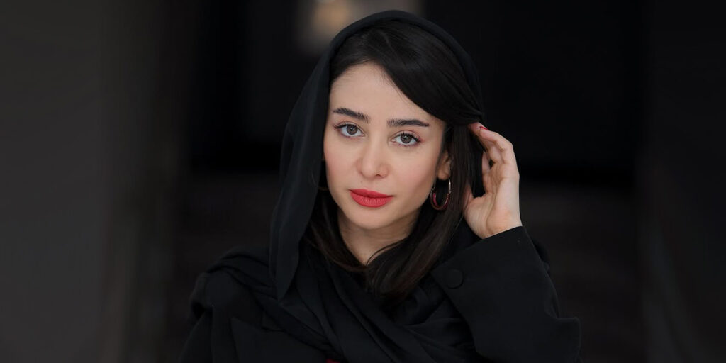 کیف لاکچری الناز حبیبی با این توله سگ بامزه، خاص‌تر از هر کیفی شد