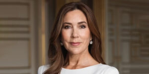 وقتی یک ملکه دست به دامن کمد دخترش می‌شود!