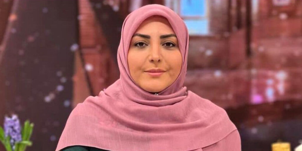 مانتوی المیرا شریفی مقدم