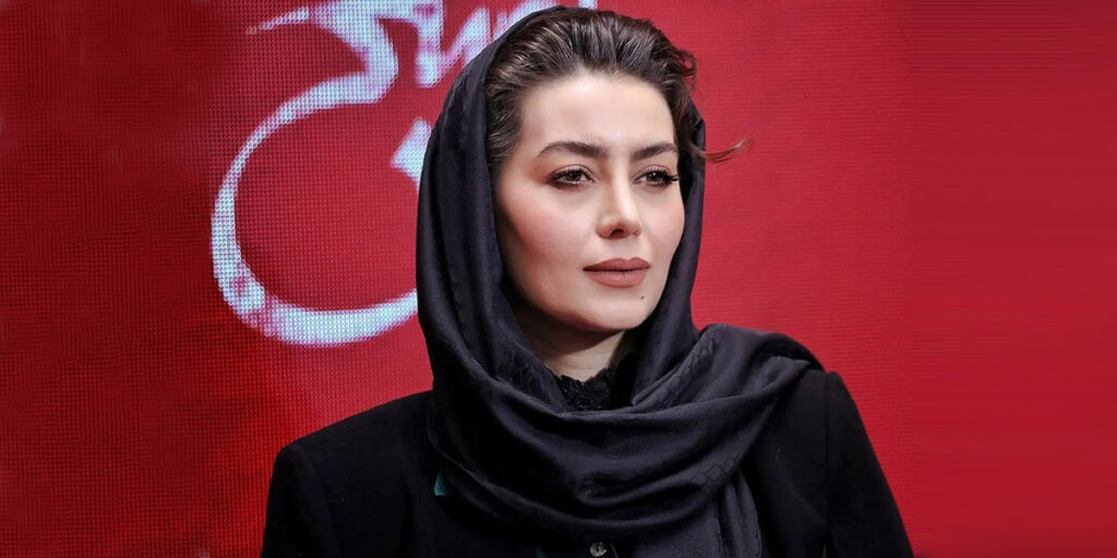 هدیه بازوند با آیتم‌های شیک اما کمی شلخته، در مراسم اکران حاضر شد