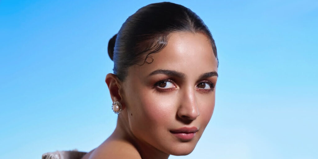 آلیا بات؛ ستاره‌ای که حالا دنیای مد را تسخیر کرده است!