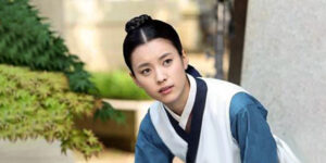 وقتی سادگی و درخشش به هم می‌آیند؛ استایل جذاب دونگ‌یی روی فرش قرمز