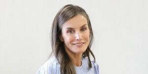 وقتی سلطنت با مد روز دیدار می‌کند؛ ملکه اسپانیا با لباس عروس به مصر رفت