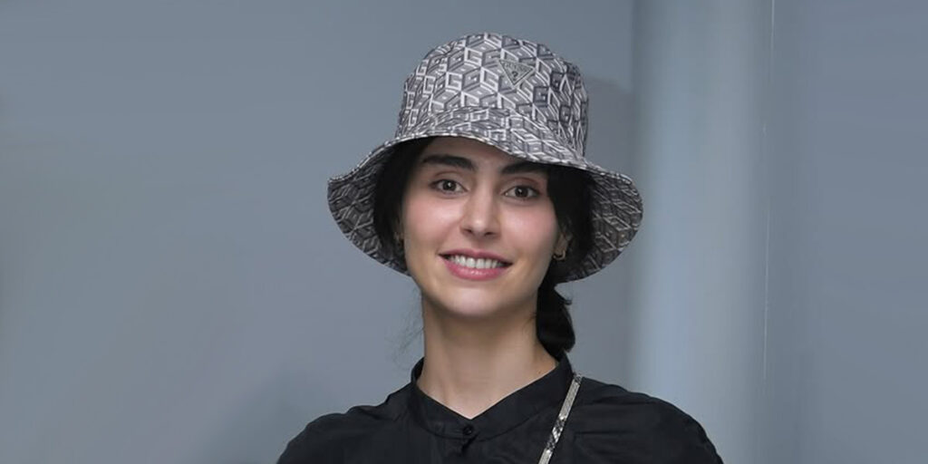 از موهای چتری تا آرایش شیک؛ تصویر جذاب و هنری لاله مرزبان منتشر شد