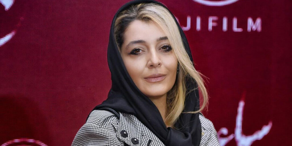 جدیدترین استایل ساره بیات با بوت‌های بلند حس و حال زمستان را به ما داد