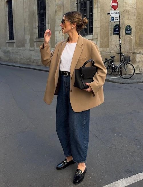 ست کردن کت‌های خاکی در پاییز ۱۴۰۴