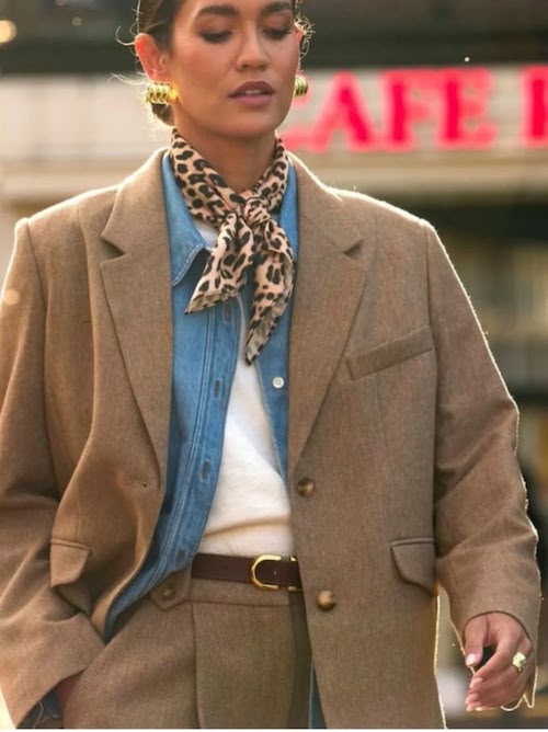 ست کردن کت‌های خاکی در پاییز ۱۴۰۴