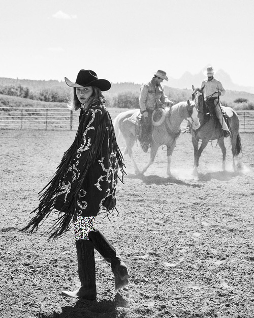 جیجی و کندال روی جلد مجله ووگ