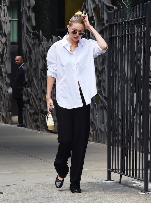 کفش فلت مشکی در استایل سلبریتی‌ها