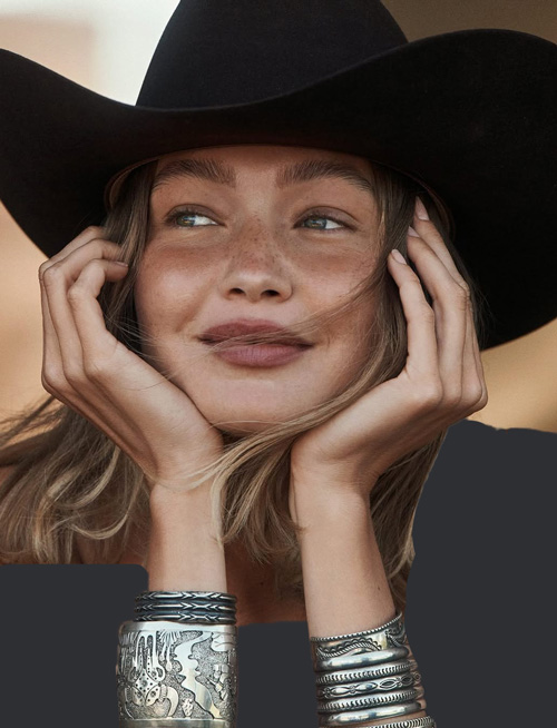 جیجی و کندال روی جلد مجله ووگ