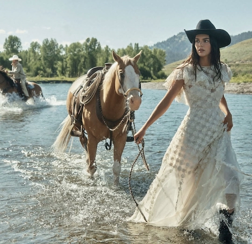 جیجی و کندال روی جلد مجله ووگ