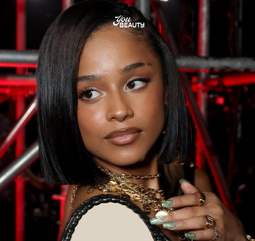 ناخنها در مراسم VMAs