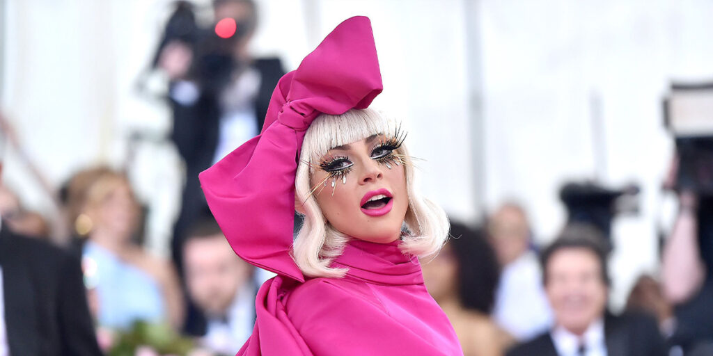 لیدی گاگا در آستانه 40 سالگی هنوز هم زیبا و جنجالی لباس می‌پوشد!