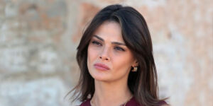 رنگ موی آلیا در سریال «شهر دور»، مدلی طبیعی و شیک که دل همه را برده است