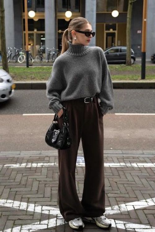 استایل پاییزی با شلوار واید قهوه‌ای