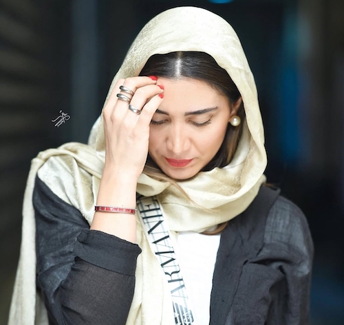 گوشواره‌های نیکی مظفری