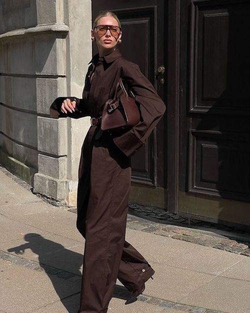 استایل پاییزی با شلوار واید قهوه‌ای