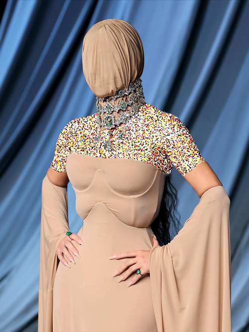 استایل ماسک‌دار کیم کارداشیان