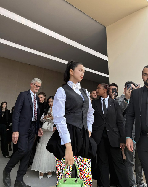 جیسو در فشن‌شوی دیور