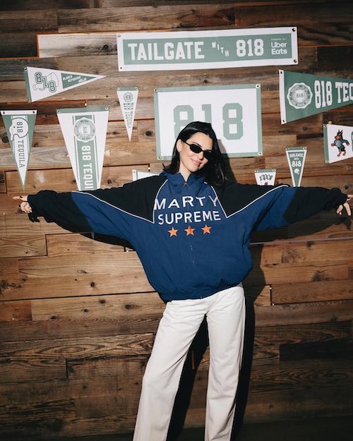 لباس‌های کایلی و کندال در حمایت از تیموتی