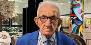 پیرمرد پرحاشیه سینمای ایران با استایلی جنجالی در دبی شکار شد!