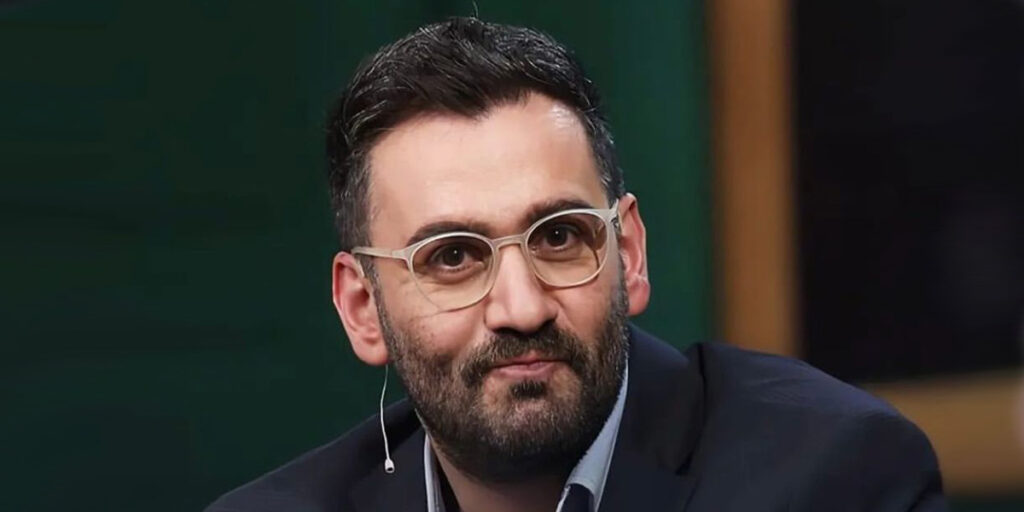 پیراهن سبز و چروک نیما شعبان‌نژاد سوژه مراسم اکران شد!