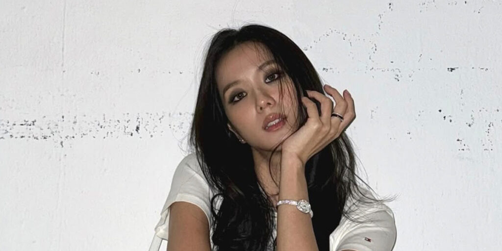 آنجا که بالاتنه مردانه با دامنی رمانتیک به هم می‌رسند؛ استایل جیسو در پاریس