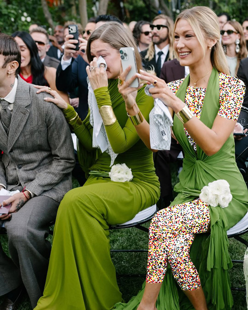 جی‌جی و بلا حدید در عروسی خواهرشان