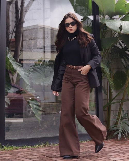 استایل پاییزی با شلوار واید قهوه‌ای